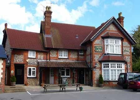 מלון Bulford The Rose & Crown מראה חיצוני תמונה